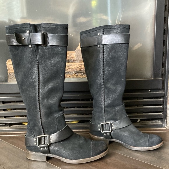 UGG | Boots - Picture 5 of 9